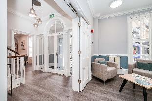 the regent aparthotel