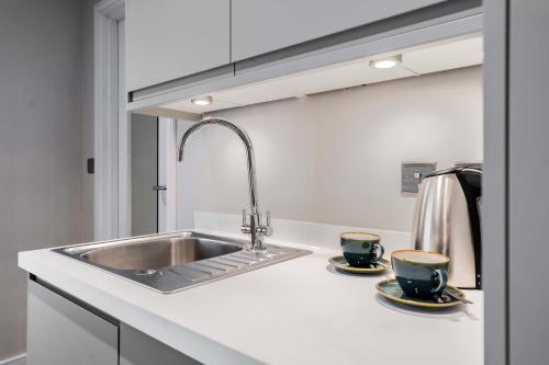 the regent aparthotel