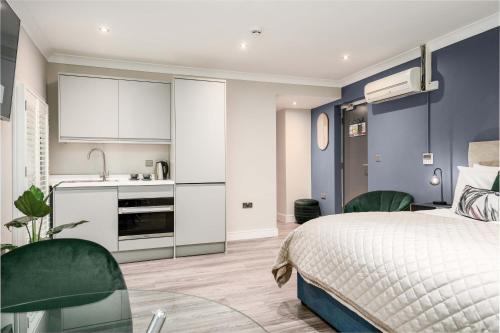 the regent aparthotel