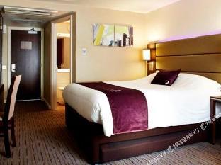 premier inn manchester swinton