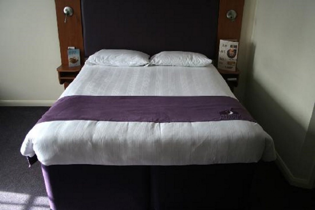 premier inn colchester cowdray avenue