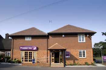 premier inn colchester cowdray avenue