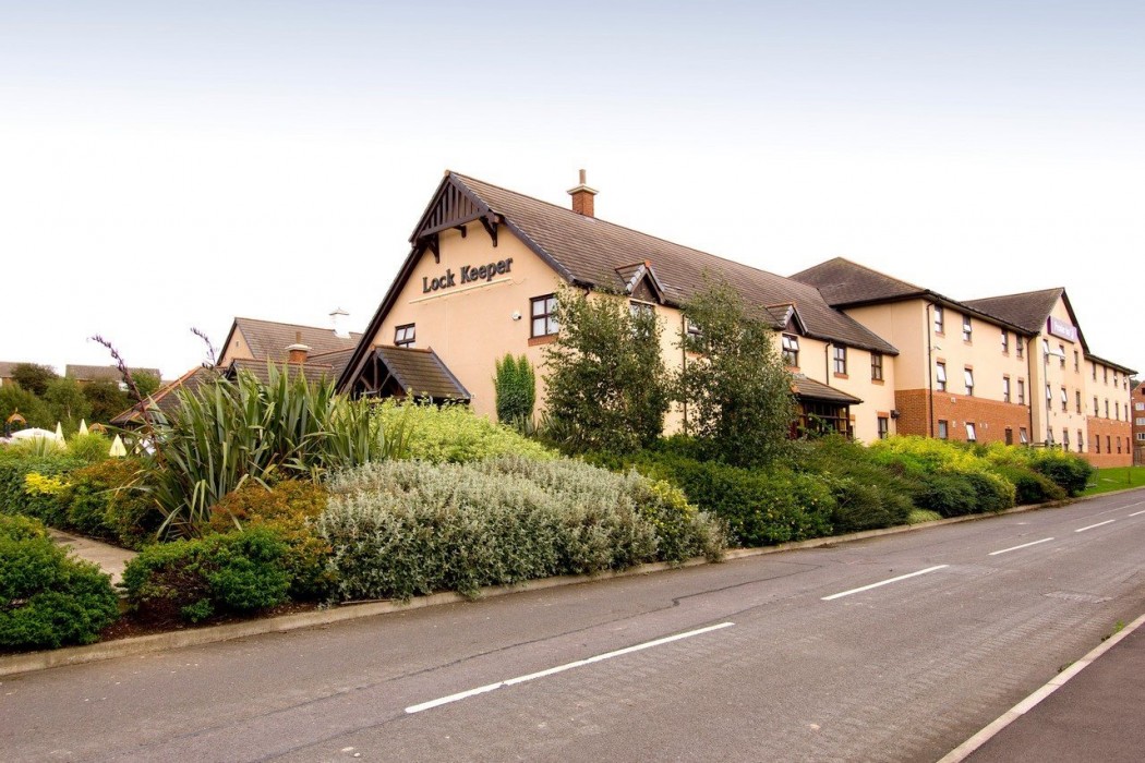 premier inn chesterfield north