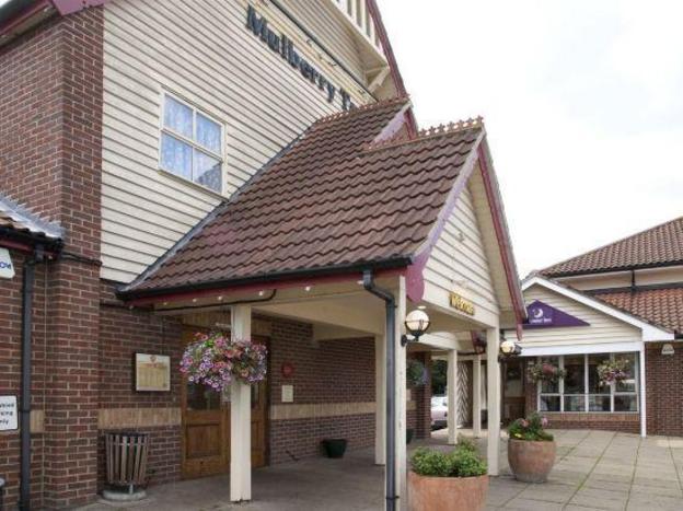 premier inn braintree a120