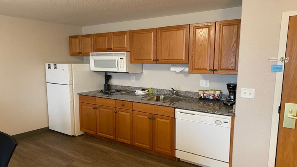 staybridge suites calgary airport by ihg