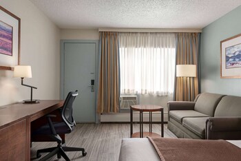 travelodge by wyndham calgary south