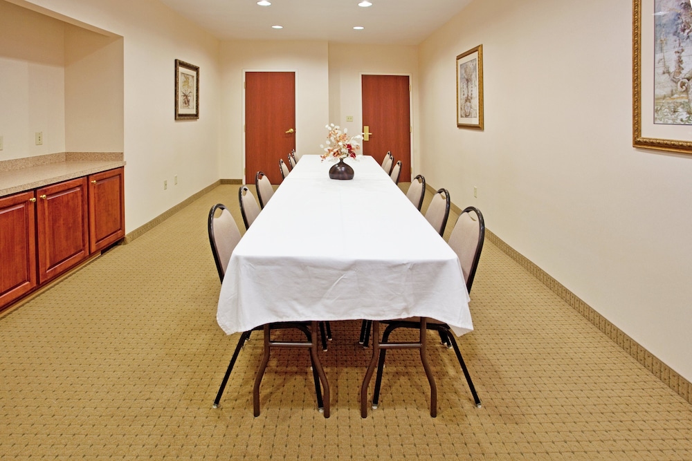 holiday inn express and suites camden i20 hwy 521