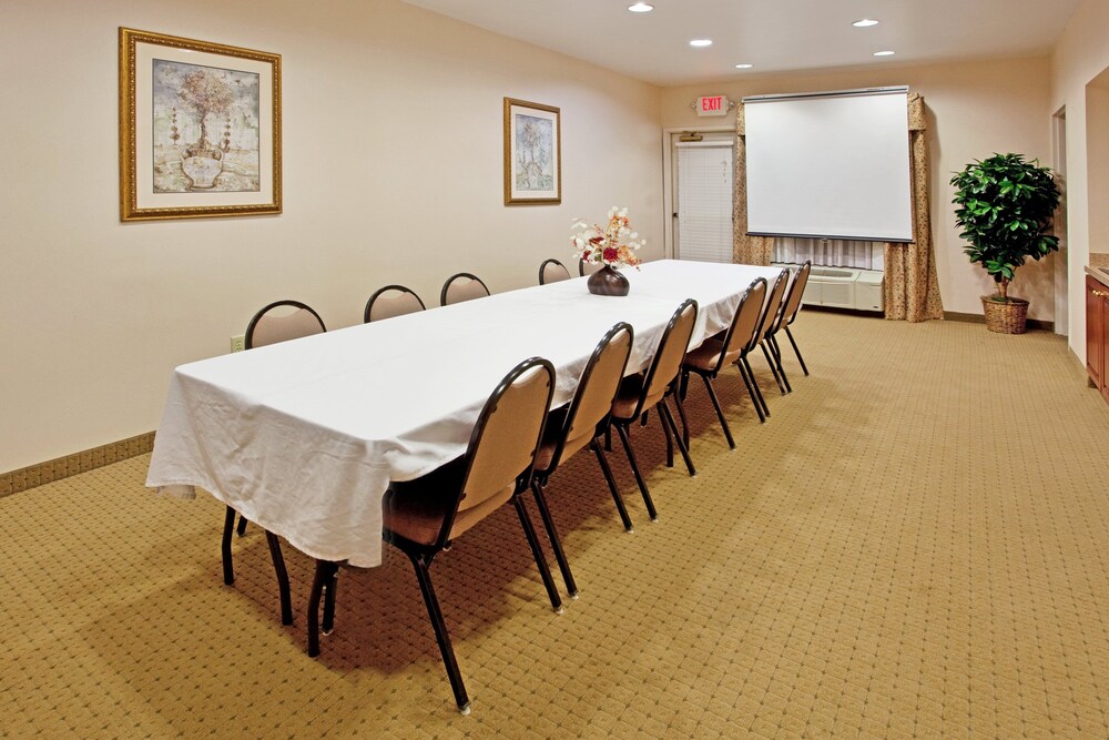 holiday inn express and suites camden i20 hwy 521