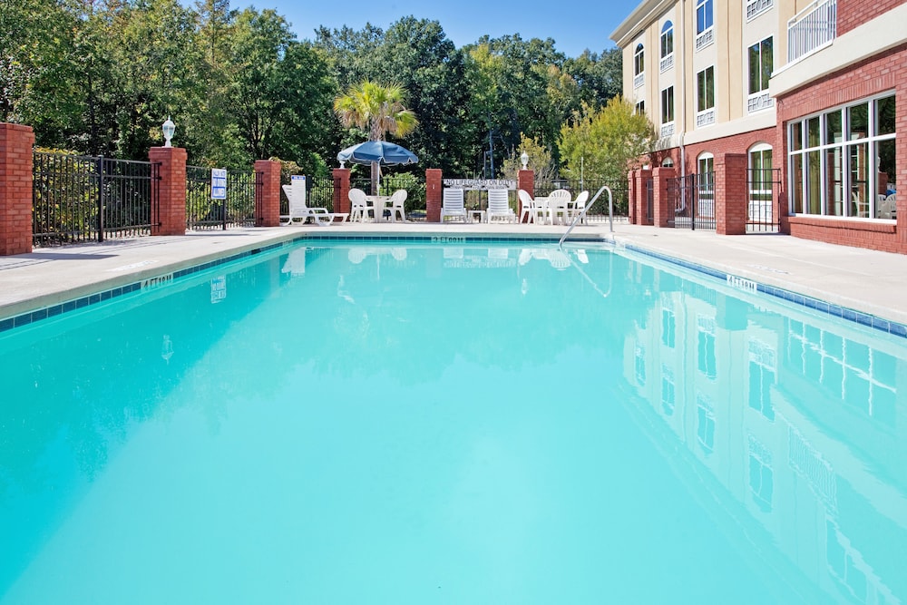 holiday inn express and suites camden i20 hwy 521
