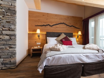 mont chalet nevada hotel and spa