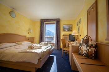 mont chalet nevada hotel and spa