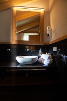 mont chalet nevada hotel and spa