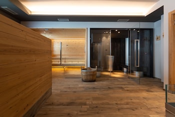 mont chalet nevada hotel and spa