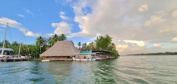 hotel catamaran