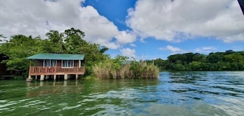 hotel catamaran