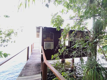 hotel catamaran