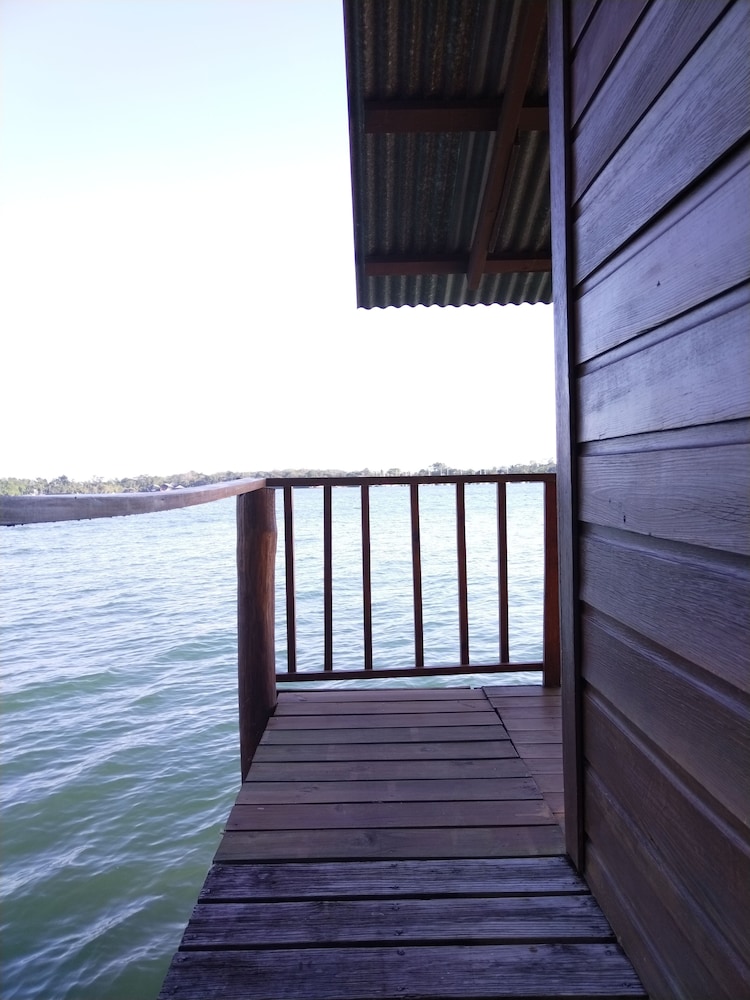 hotel catamaran