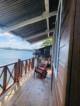 hotel catamaran