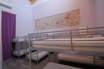 lol hostel siracusa
