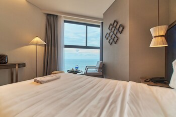 apec mui ne sg happy house