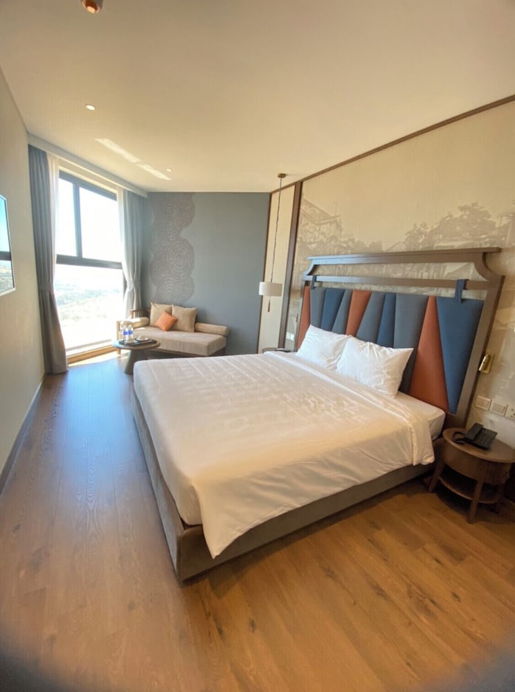 apec mui ne sg happy house