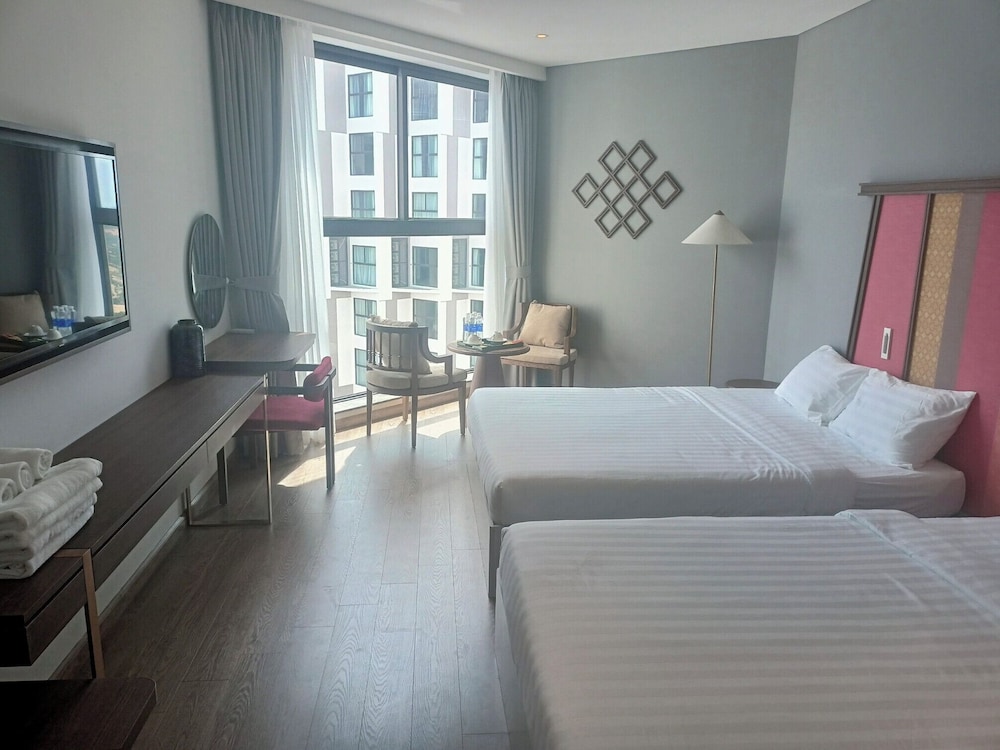 apec mui ne sg happy house