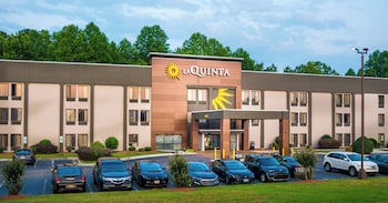 La Quinta Inn & Suites By Wyndham Fayetteville I-95,Stedman>>Fayetteville,3 star