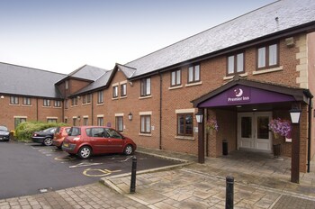 premier inn chorley north