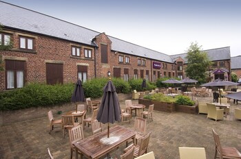 premier inn chorley north