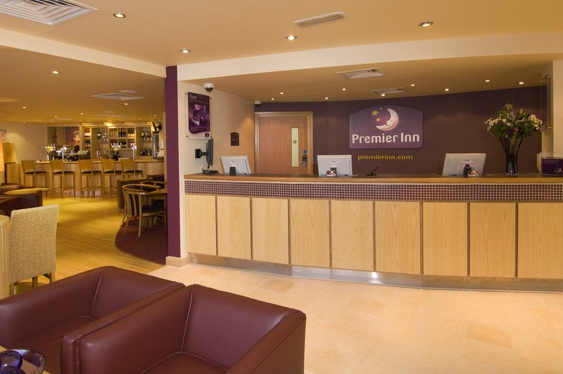 premier inn chester city centre