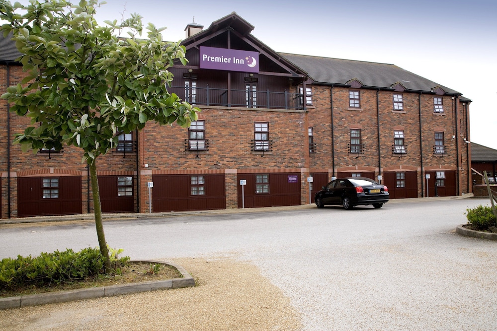 premier inn milton keynes sw furzton lake