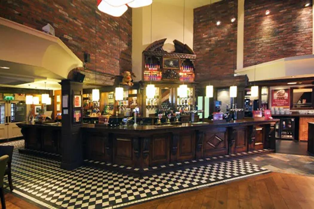 premier inn milton keynes sw furzton lake