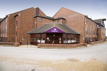premier inn milton keynes sw furzton lake