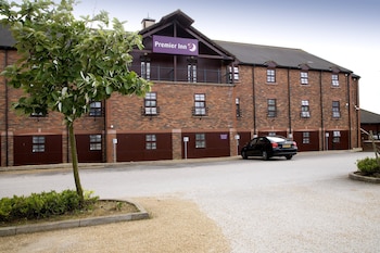 premier inn milton keynes sw furzton lake