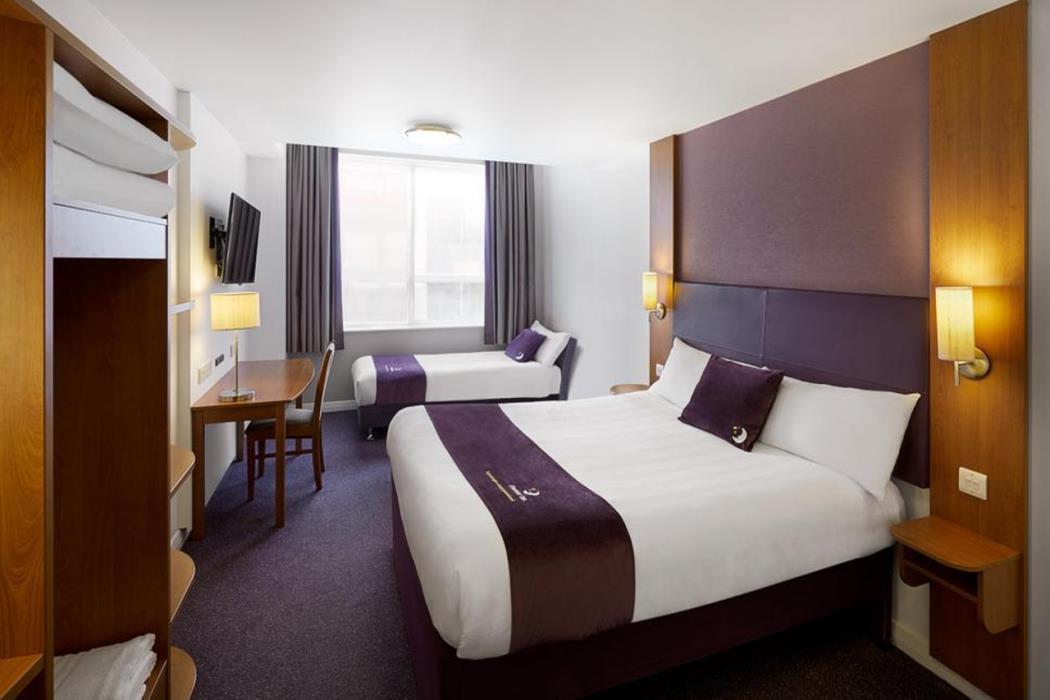Premier Inn Milton Keynes Central - Xscape,Central Milton Keynes>>Broughton,2 star