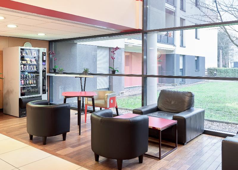 comfort aparthotel versailles saint cyr lecole