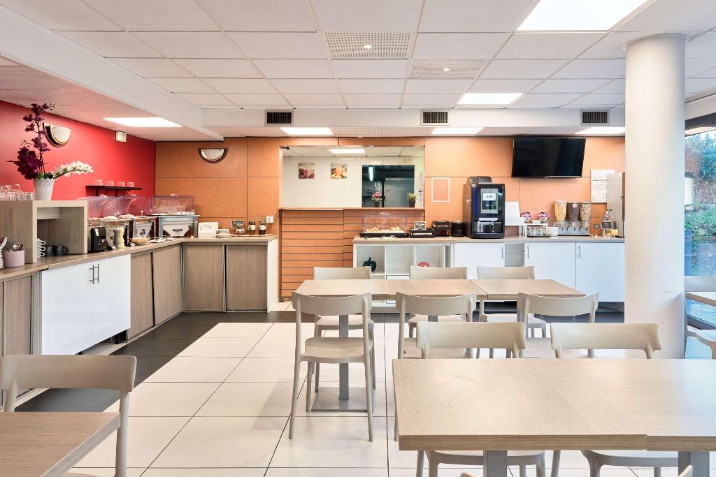 comfort aparthotel versailles saint cyr lecole