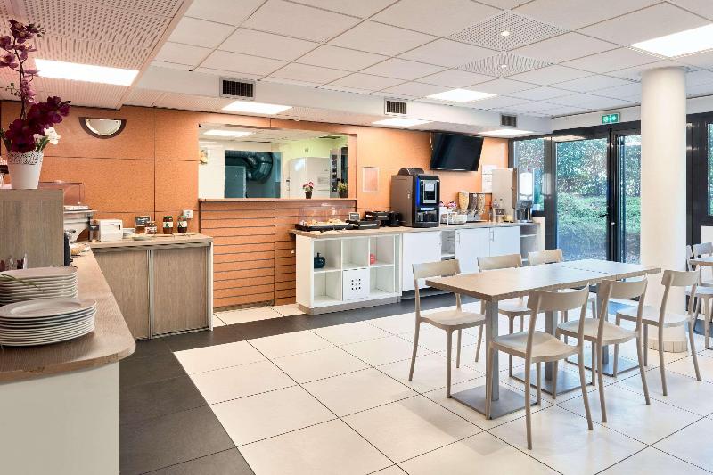 comfort aparthotel versailles saint cyr lecole