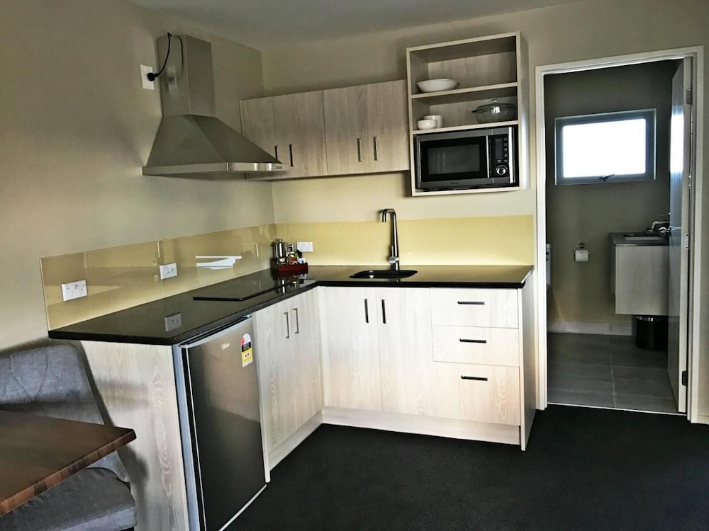 ellerslie palms motel