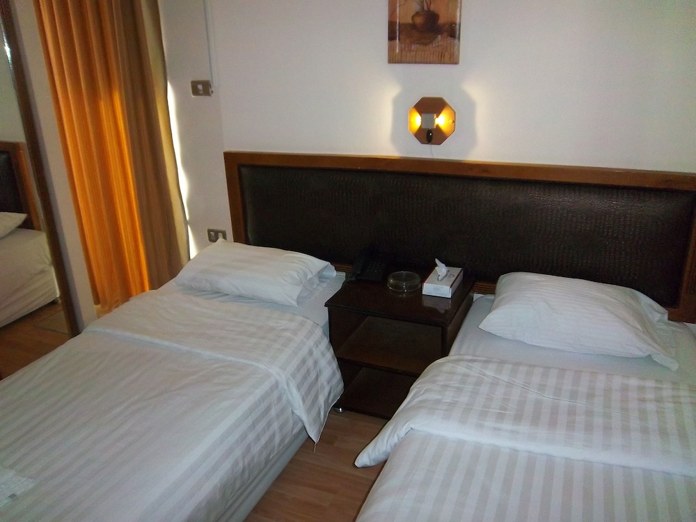 aghadeer hotel