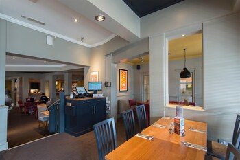 premier inn hull north