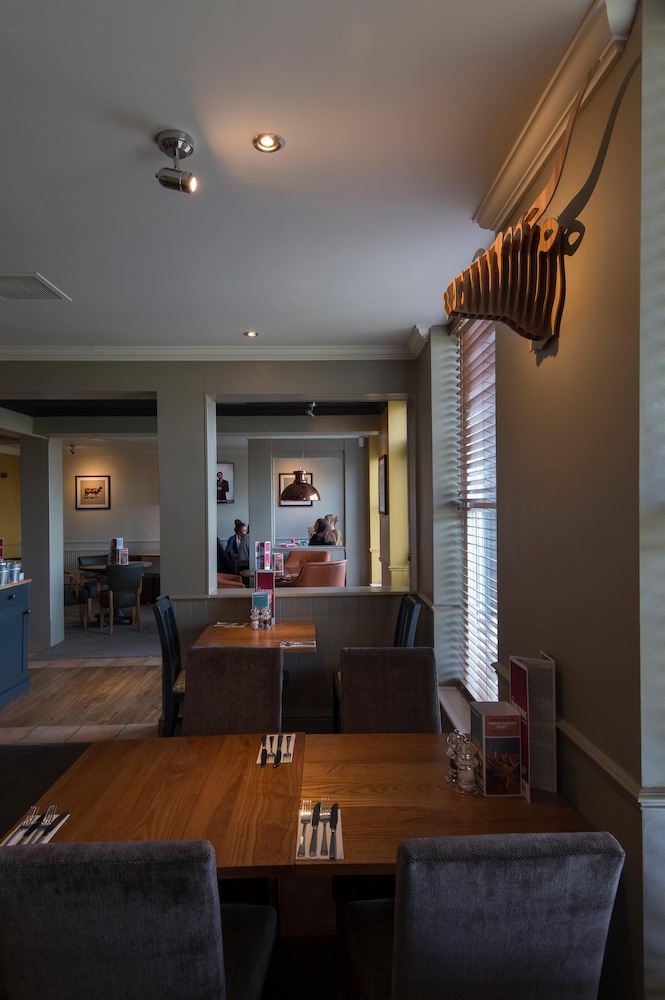 premier inn hull north