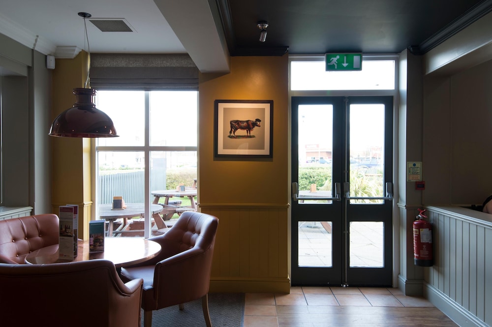 premier inn hull north