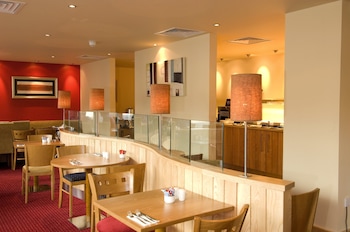premier inn reading central
