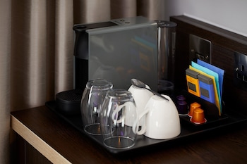 premier inn reading central