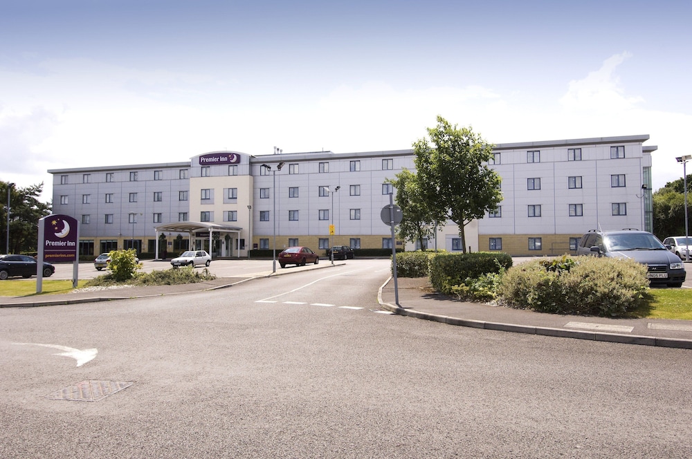 premier inn poole north