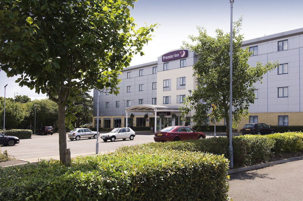 premier inn poole north
