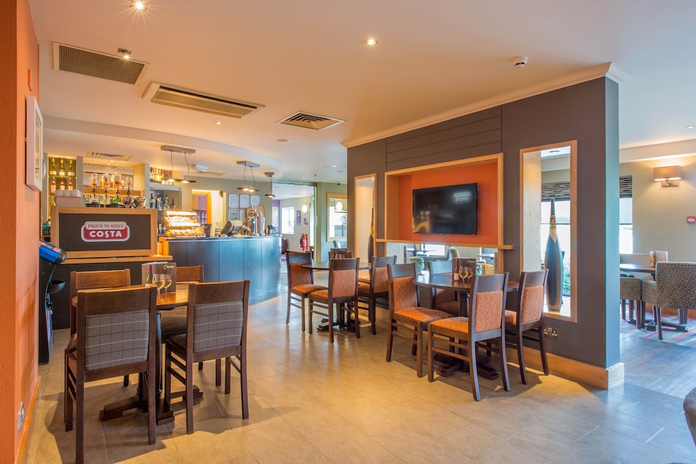 premier inn poole north