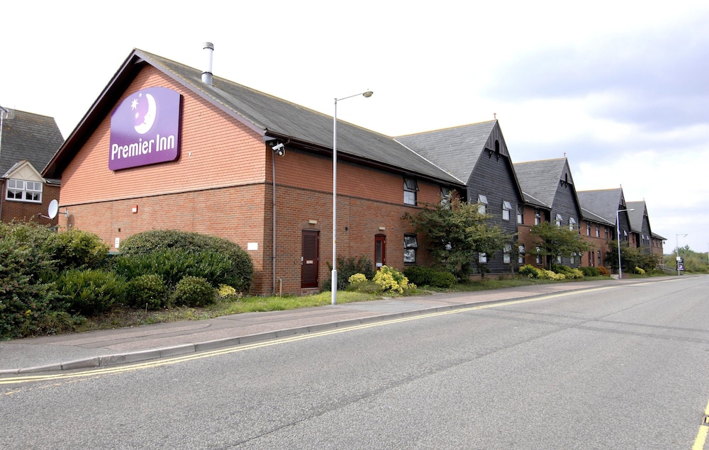 premier inn poole centre holes bay