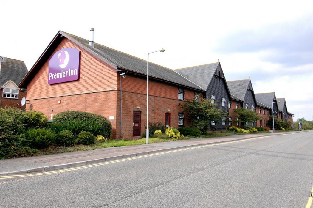premier inn poole centre holes bay